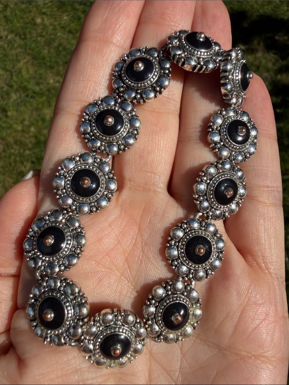 Vintage Avon Silver Tone Black Cabochon Southwestern Magnetic Bracelet